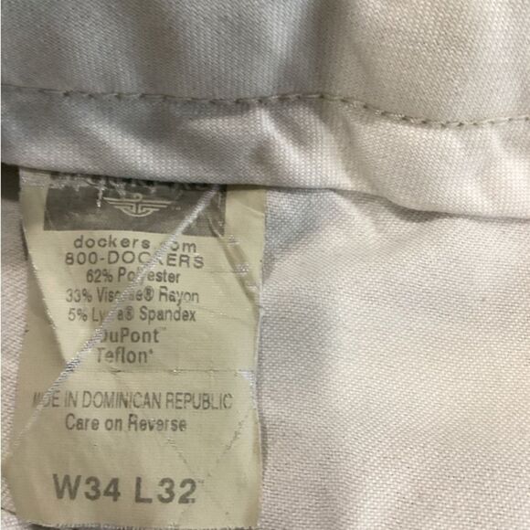 Dockers Pants Men's Size 34/32 Color Tan Stain Defender - Picture 2 of 6